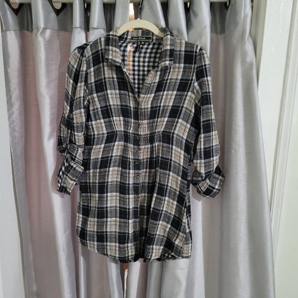 Love Stitch - Flannel Button Down - Size M - Picture 2 of 13